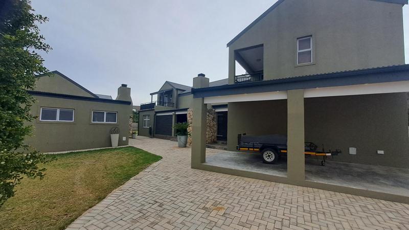6 Bedroom Property for Sale in Stilbaai Wes Western Cape